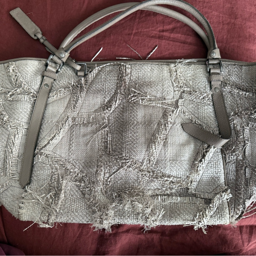 Authentic Burberry Prorsum Garden party raffia bag taupe with plaid pattern rare